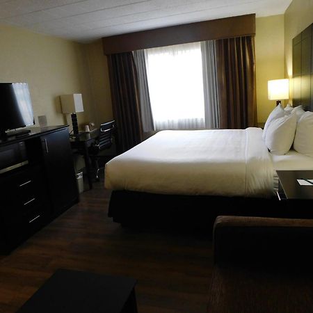 Quality Inn & Suites Morgantown - University Area Eksteriør billede