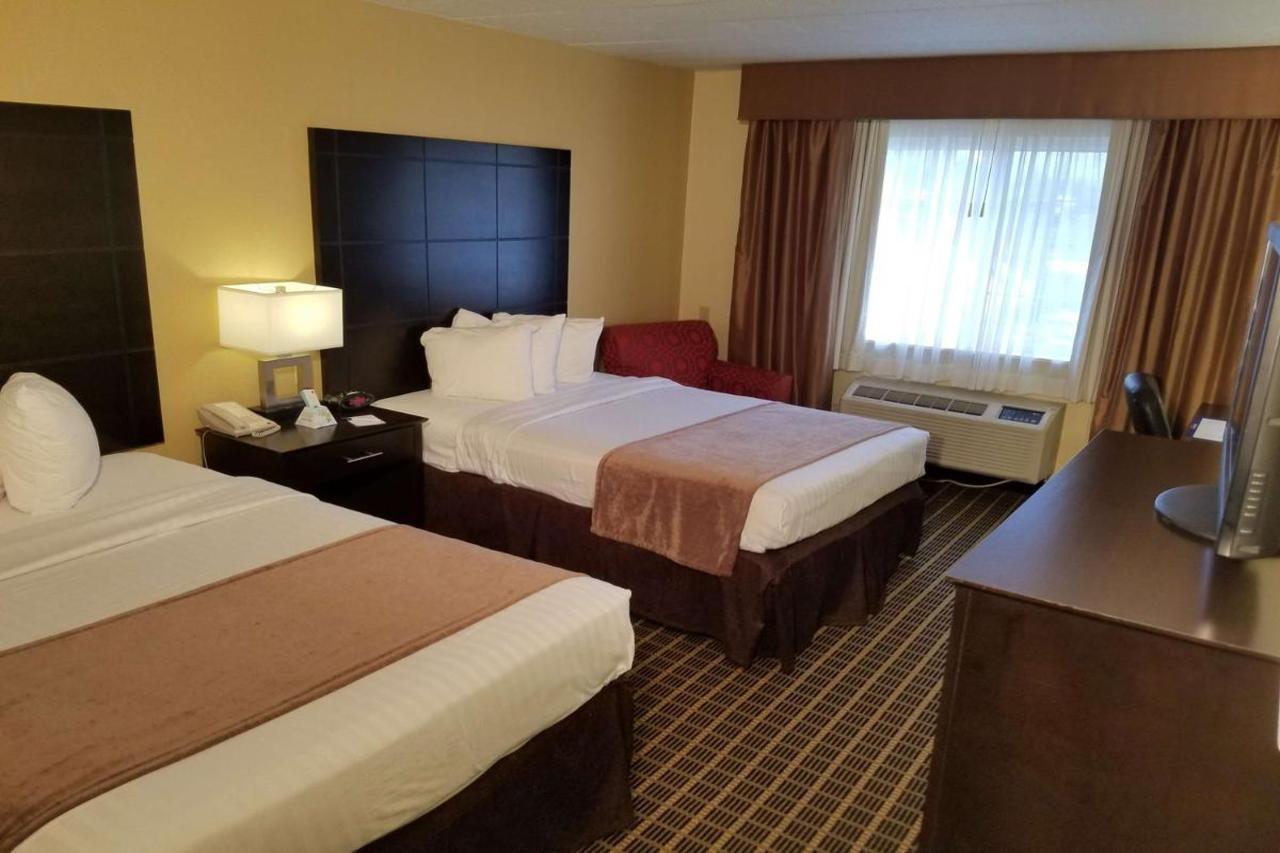 Quality Inn & Suites Morgantown - University Area Eksteriør billede