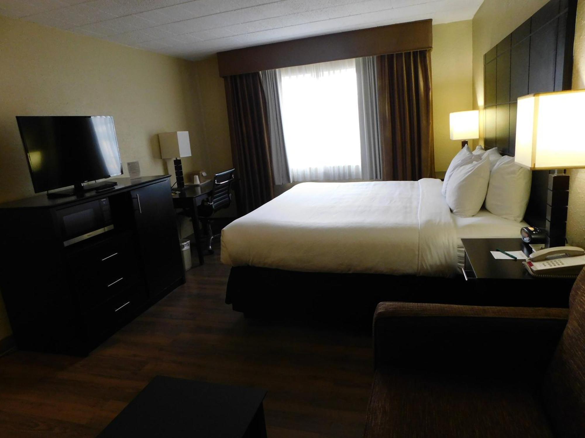 Quality Inn & Suites Morgantown - University Area Eksteriør billede